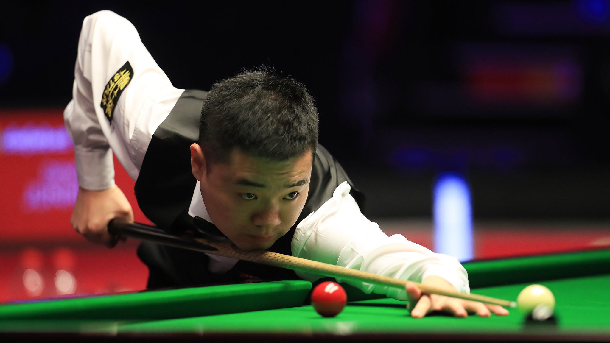 他在攻防两 他在攻防两